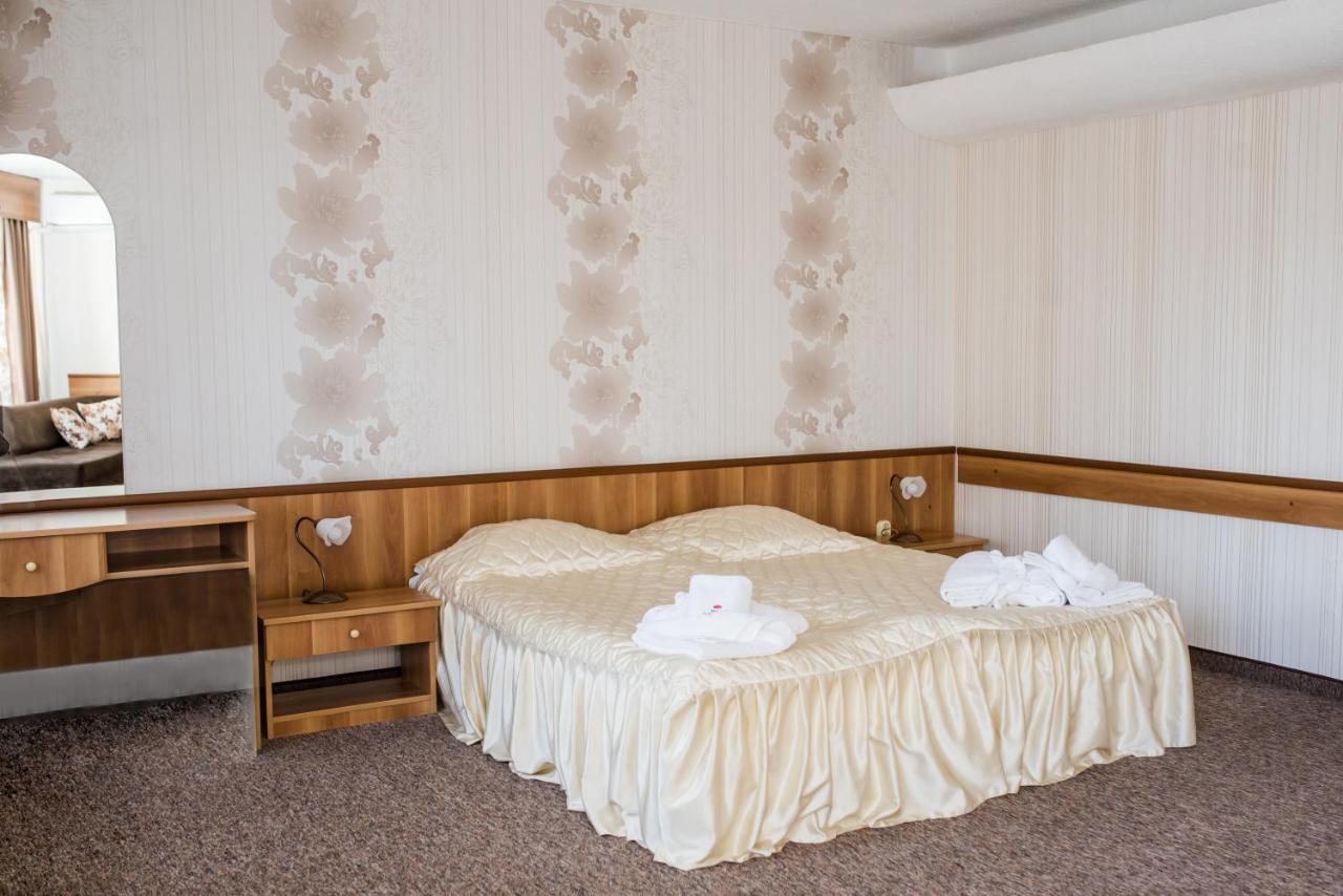 Хотел Казанлък Exterior foto