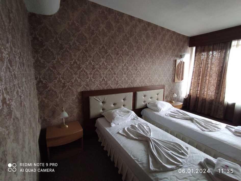 Хотел Казанлък Exterior foto
