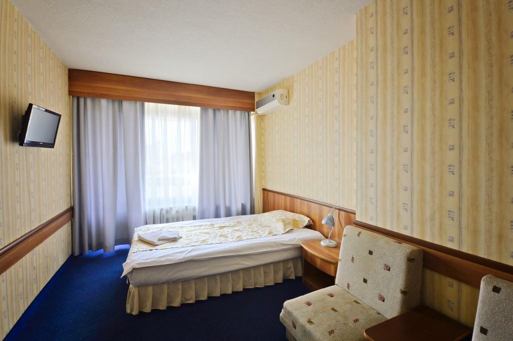 Хотел Казанлък Exterior foto